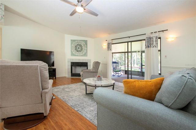 1606 LOGHILL PLACE, Brandon, FL 33510