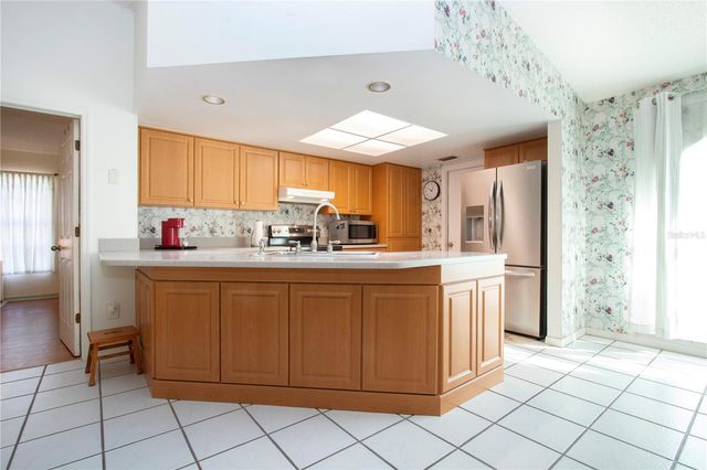 1606 LOGHILL PLACE, Brandon, FL 33510