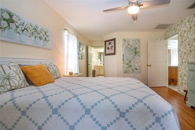 1606 LOGHILL PLACE, Brandon, FL 33510