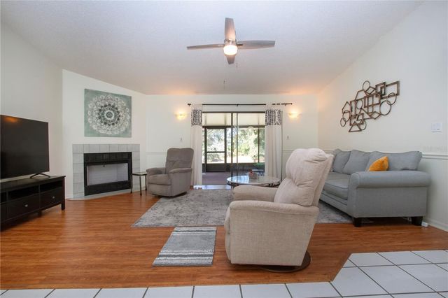 1606 LOGHILL PLACE, Brandon, FL 33510