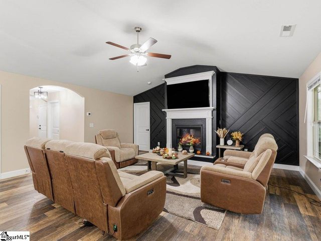 230 Mccall Road, Simpsonville, SC 29680