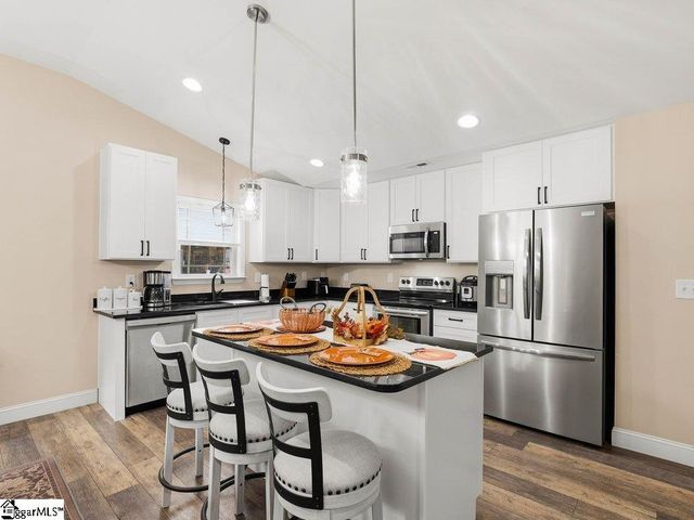 230 Mccall Road, Simpsonville, SC 29680