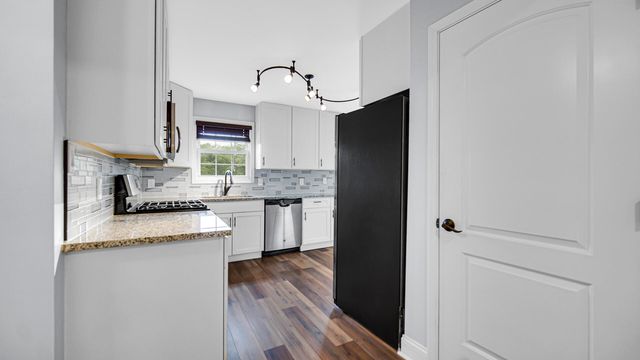 1234 River Terrace, Hobart, IN 46342