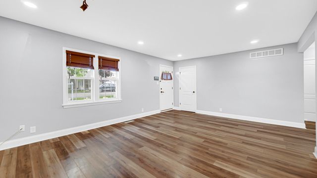 1234 River Terrace, Hobart, IN 46342