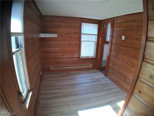 1555 Glenview Avenue, Madison, OH 44057