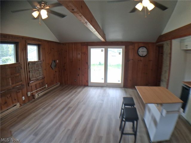 1555 Glenview Avenue, Madison, OH 44057