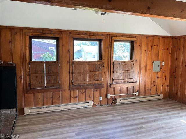 1555 Glenview Avenue, Madison, OH 44057
