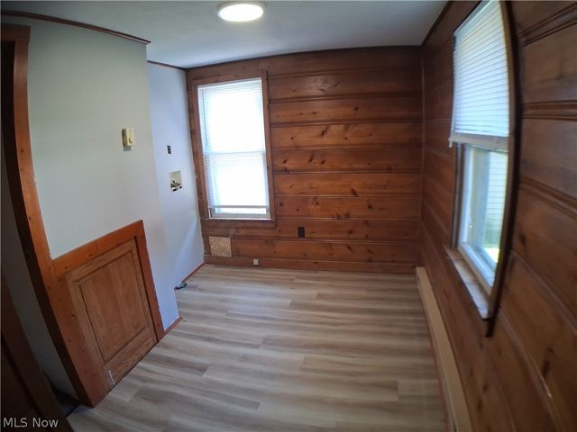 1555 Glenview Avenue, Madison, OH 44057