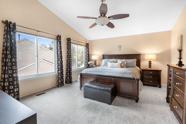 18101 W Hampshire Drive, Gurnee, IL 60031