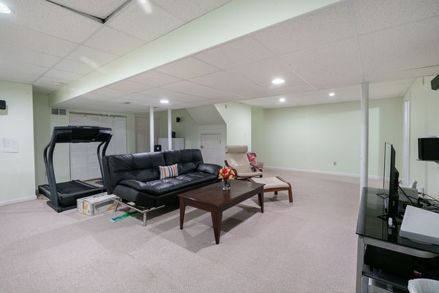 18101 W Hampshire Drive, Gurnee, IL 60031