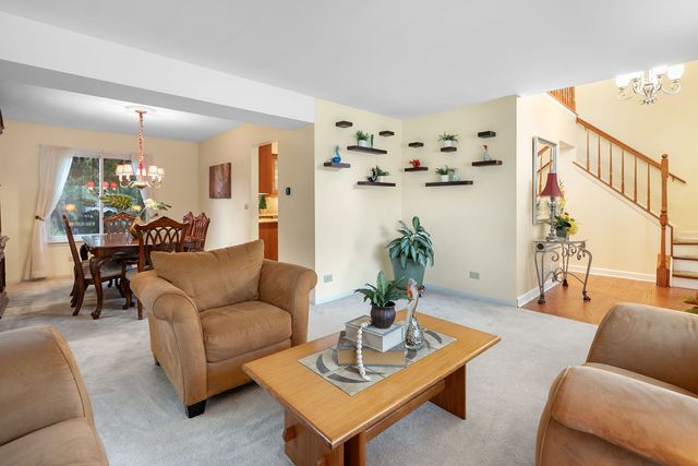 18101 W Hampshire Drive, Gurnee, IL 60031