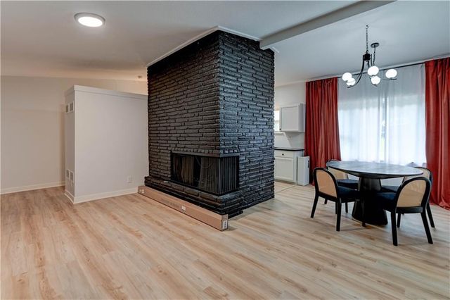 9800 Parkwood Avenue, Kansas City, MO 64137