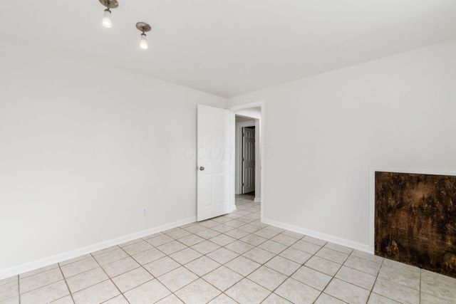 3506 Dahlgreen Drive, Westerville, OH 43081