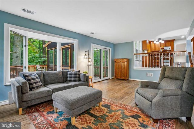 9205 MACSWAIN PL, Springfield, VA 22153