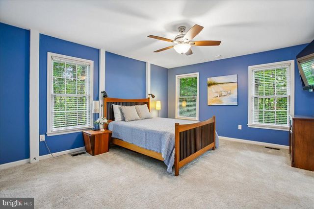 9205 MACSWAIN PL, Springfield, VA 22153