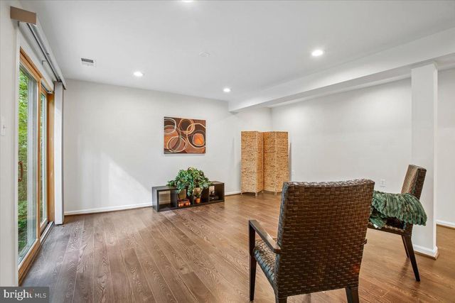 9205 MACSWAIN PL, Springfield, VA 22153