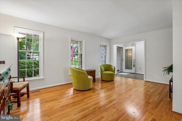 9205 MACSWAIN PL, Springfield, VA 22153