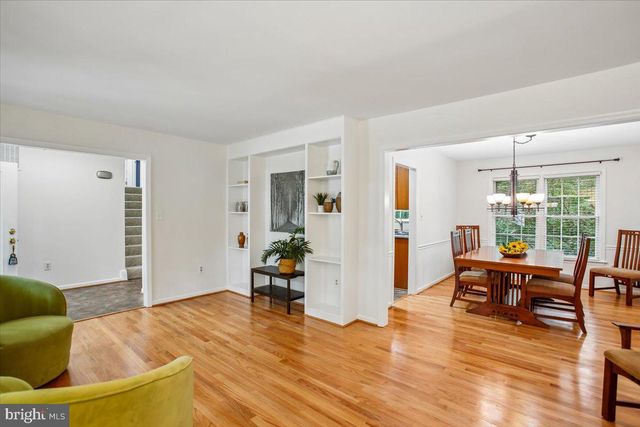 9205 MACSWAIN PL, Springfield, VA 22153