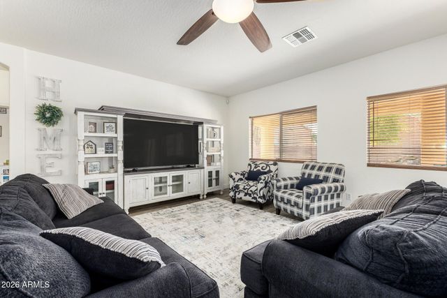 1677 E DIEGO Drive, Casa Grande, AZ 85122