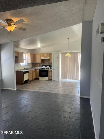 1660 SAINT STEPHEN Place, El Paso, TX 79936