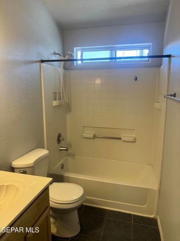 1660 SAINT STEPHEN Place, El Paso, TX 79936