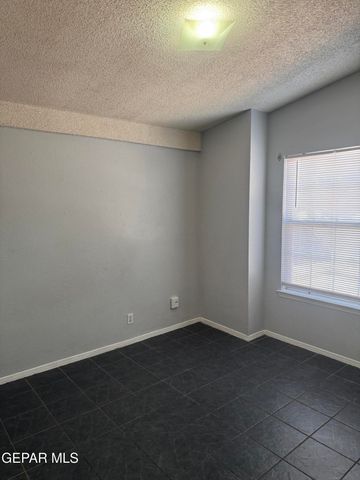 1660 SAINT STEPHEN Place, El Paso, TX 79936