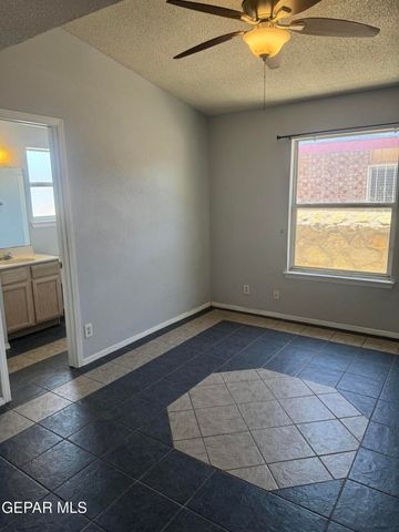 1660 SAINT STEPHEN Place, El Paso, TX 79936