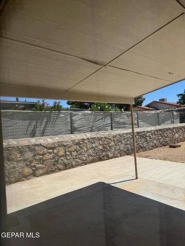 1660 SAINT STEPHEN Place, El Paso, TX 79936