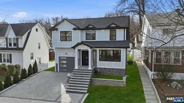 820 Elm Avenue, Ridgefield, NJ 07657