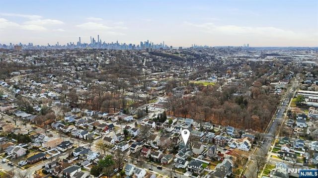 820 Elm Avenue, Ridgefield, NJ 07657