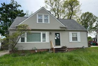 736 E 305th Street, Willowick, OH 44095