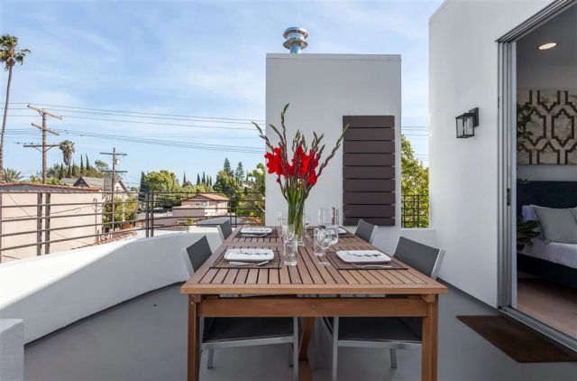 808 N La Jolla Avenue, Los Angeles, CA 90046