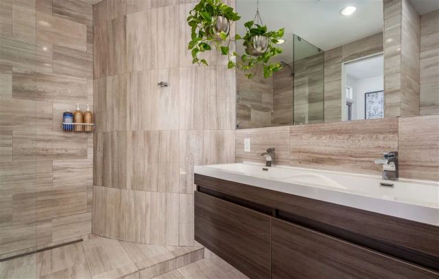 808 N La Jolla Avenue, Los Angeles, CA 90046