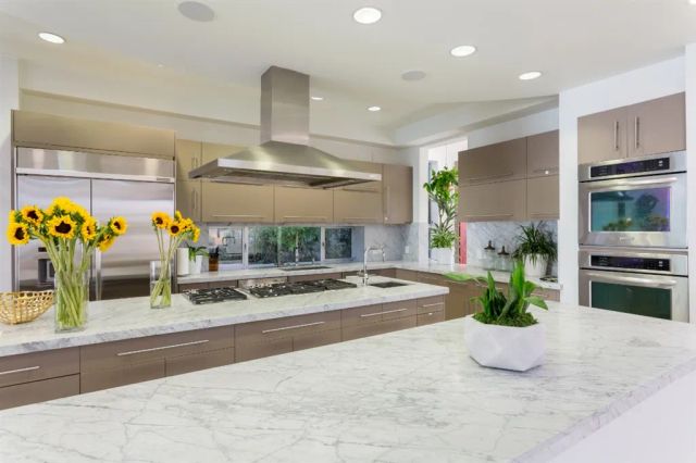 808 N La Jolla Avenue, Los Angeles, CA 90046