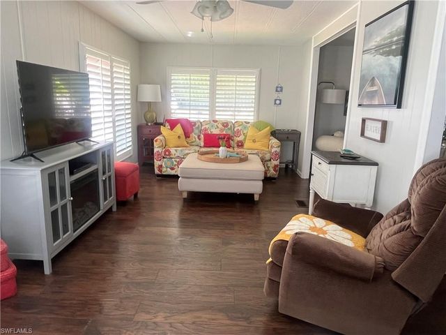 3142 Mercury LN, North Fort Myers, FL 33903