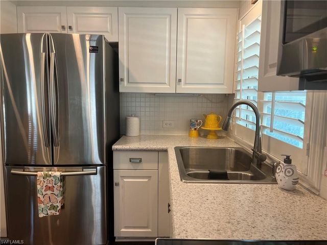 3142 Mercury LN, North Fort Myers, FL 33903