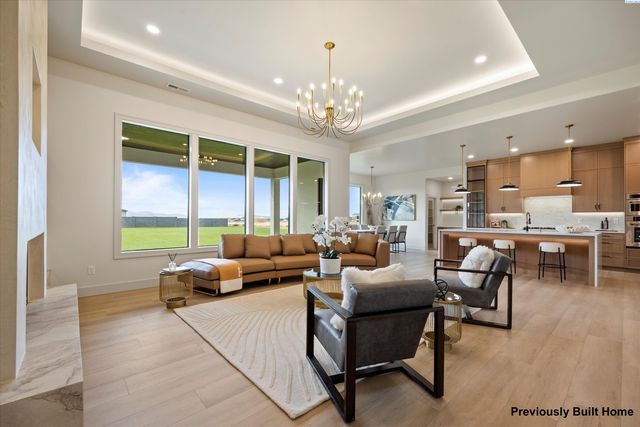 12407 Furlong Ln, Kennewick, WA 99338