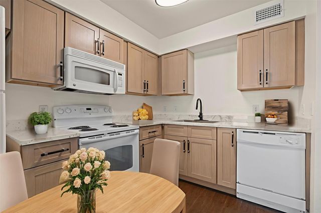 8210 Bauman Road 22, Houston, TX 77022