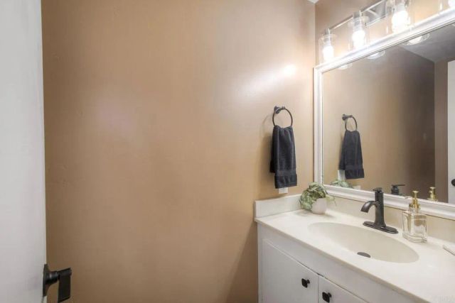 3614 Harvard Drive B, Oceanside, CA 92056