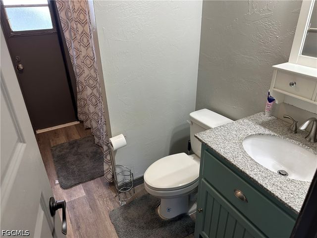 2124 NE 7th PL, Cape Coral, FL 33909