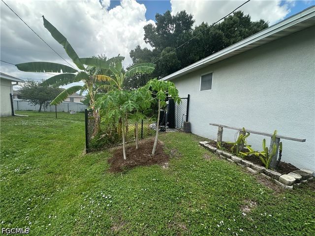 2124 NE 7th PL, Cape Coral, FL 33909