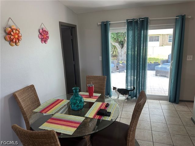 2124 NE 7th PL, Cape Coral, FL 33909