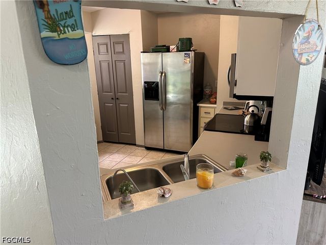 2124 NE 7th PL, Cape Coral, FL 33909