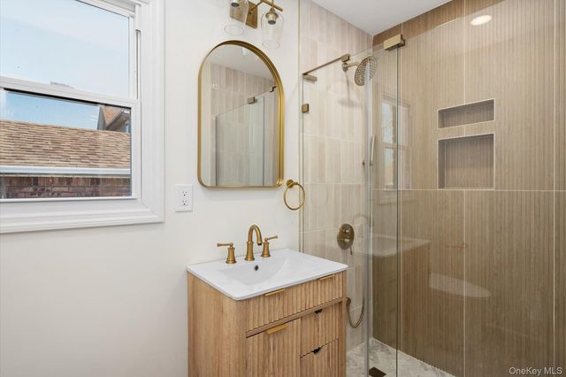 695 Doblin Street, Elmont, NY 11003