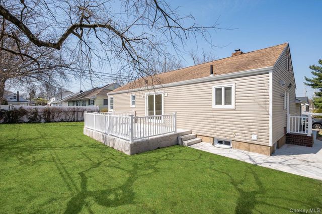 695 Doblin Street, Elmont, NY 11003