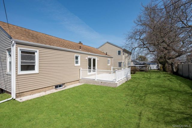 695 Doblin Street, Elmont, NY 11003