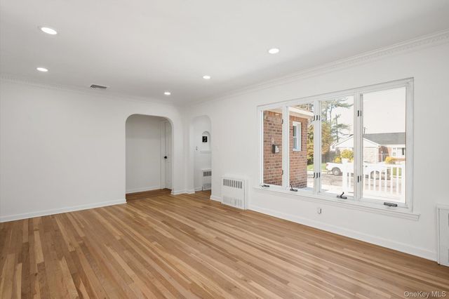 695 Doblin Street, Elmont, NY 11003