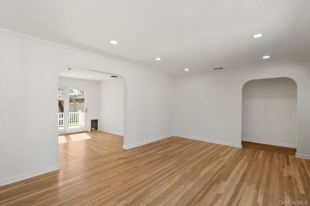 695 Doblin Street, Elmont, NY 11003