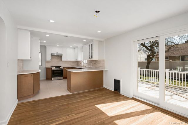 695 Doblin Street, Elmont, NY 11003