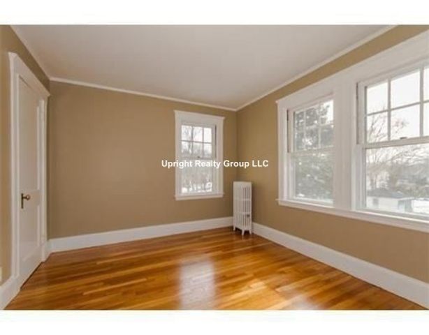 60-62 Cloverdale Rd 62, Newton, MA 02461
